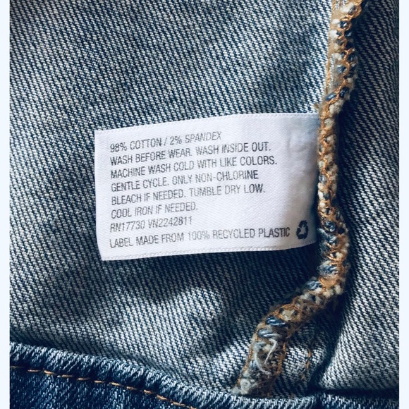 Mossimo Cropped Jean Jacket Size Small - Picture 5 of 9